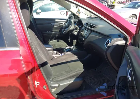 2015 Nissan Rogue S z USA, uszkodzony, nr VIN 5N1AT2MK1FC899585